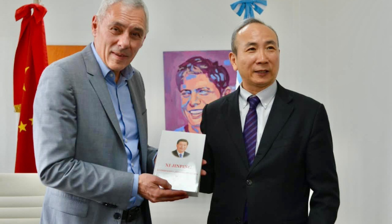 Cagliardi recibió al embajador de China y analizaron oportunidades de desarrollo para Berisso
