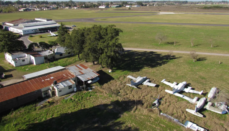 Aeropuerto de La Plata: el proyecto de Alak para convertirlo en un gran centro logístico regional