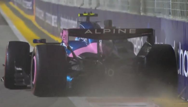 Colapinto y un sábado difícil en Singapur: abandono en la Sprint y toque al muro en Q2