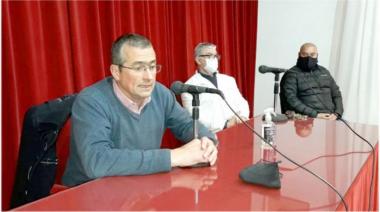 Por la ola de casos Rauch vuelve a las restricciones