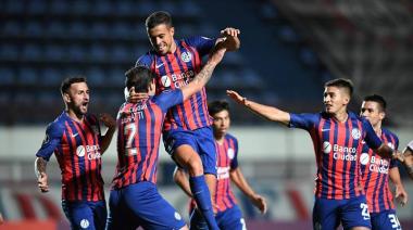 San Lorenzo cumplió con la tarea y avanzó en la Libertadores