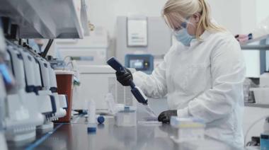 La tecnología de la AstraZeneca se implementará para tratar el cáncer