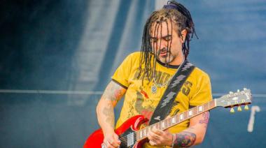 Maikel, guitarrista de Kapanga se retira por una enfermedad
