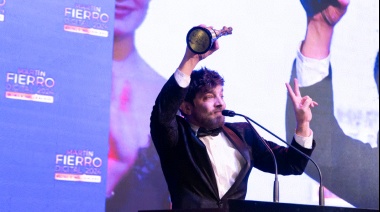 El creador de "Te lo Resumo Así Nomás" cruzó al "Gordo Dan" en los Martín Fierro Digital