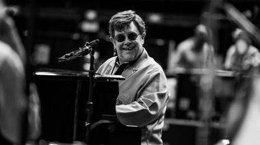 El delicado estado de salud de Elton John: una infección ocular limita su visión