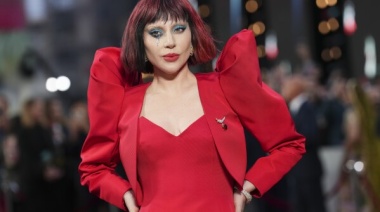 Lady Gaga lanzó de "Harlequin"su nuevo álbum