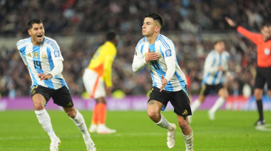 Argentina empató con diez jugadores ante Colombia y mantiene el liderazgo en las Eliminatorias