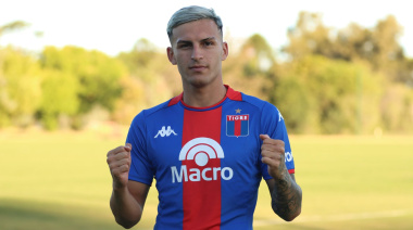 Gimnasia cerró a Maximiliano Zalazar como primer refuerzo y va por Cristian Barrios