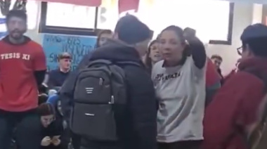 Tensión en Humanidades: repudian a un libertario en plena asamblea por Cristina Kirchner