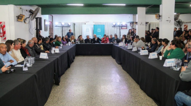 Olmos: con asfalto, iluminación e hidráulica, Alak inició obras estructurales