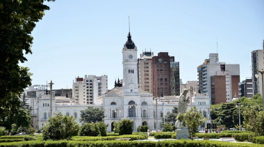 Novedades en el calendario de pago de los empleados municipales:  el lunes cobrarán el medio aguinaldo