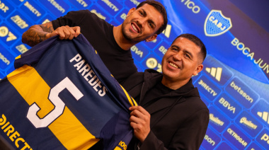 Paredes volvió a Boca y La Bombonera fue una fiesta: “Este es uno de los días más importantes de mi vida”
