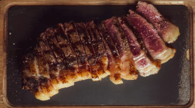 Un vegano fue a una parrilla, dejó una crítica con una estrella y la respuesta del dueño se volvió viral