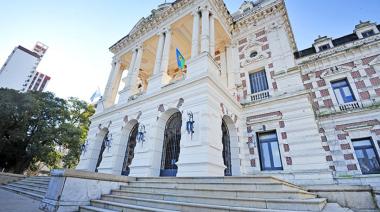 El gobierno provincial vuelve a paritarias estatales y docentes, y el aumento será antes de las elecciones del 7 septiembre