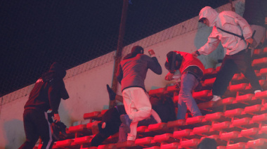 Universidad de Chile entregó el listado de los 19 hinchas heridos en Avellaneda: uno está grave