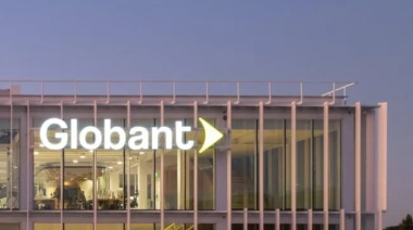 Globant intenta recomponerse tras un desplome histórico en Wall Street