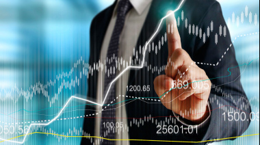 El dólar arrancó la semana estable y el riesgo país cayó de los 600 puntos