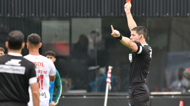 Sturzenegger publicó un informe que denuncia un trato arbitral favorable a Barracas Central durante la gestión de Tapia