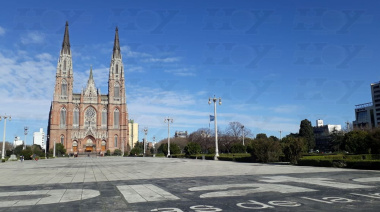 Vuelve el aire fresco a La Plata: qué anticipa el SMN para hoy y el fin de semana