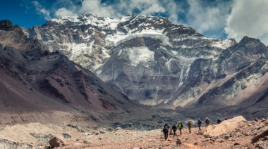 Murió un montañista ruso de 55 años mientras subía el Aconcagua en Mendoza