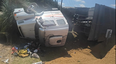 Volcó un camión en la Ruta 2 a la altura de La Plata y complicó el tránsito