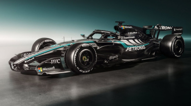 Mercedes sacudió el mundo del motor: presentó el W17 y apunta a recuperar el trono