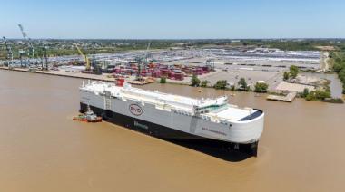 Un gigante en Zárate: así es el barco que trajo 7.000 autos chinos a la Argentina