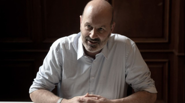 Sturzenegger pone fecha límite a los empleados estatales mayores sin goce de jubilación