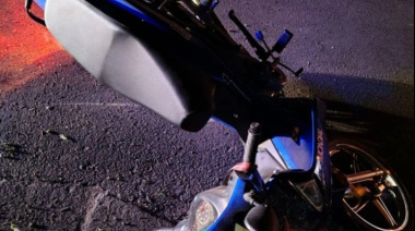 Grave accidente en Tolosa: dos jóvenes heridos tras chocar con un poste en La Plata