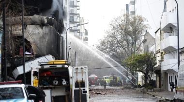 Citan a indagatoria a Roxana Aloise por el voraz incendio del depósito en diagonal 77
