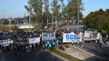 Paro general: realizan cinco cortes de tránsito en puntos clave de La Plata