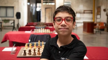 Faustino Oro sumó dos tablas ante grandes maestros y se acerca a la norma histórica