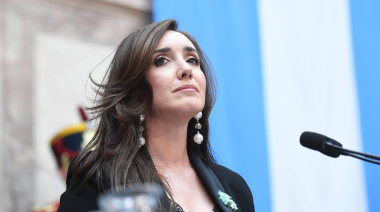 Victoria Villarruel apuntó contra Manuel Adorni por el viaje de su esposa en la comitiva presidencial