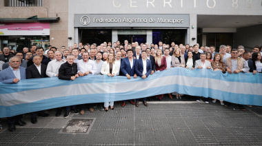 Alak apuntó contra Milei tras la marcha de intendentes: pidió un nuevo pacto fiscal