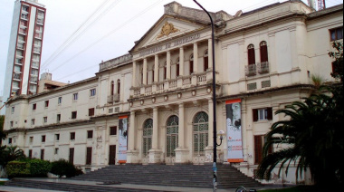 Seguridad endurece medidas por amenazas en escuelas: "Es un delito"