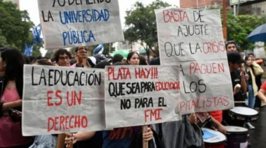 Docentes universitarios anuncian un paro de una semana en reclamo por el financiamiento
