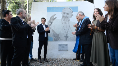 Kicillof participó de homenajes al Papa Francisco en Luján a un año de su fallecimiento