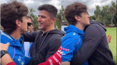 El abrazo que selló el encuentro: Colapinto y Rossi, juntos en el Road Show