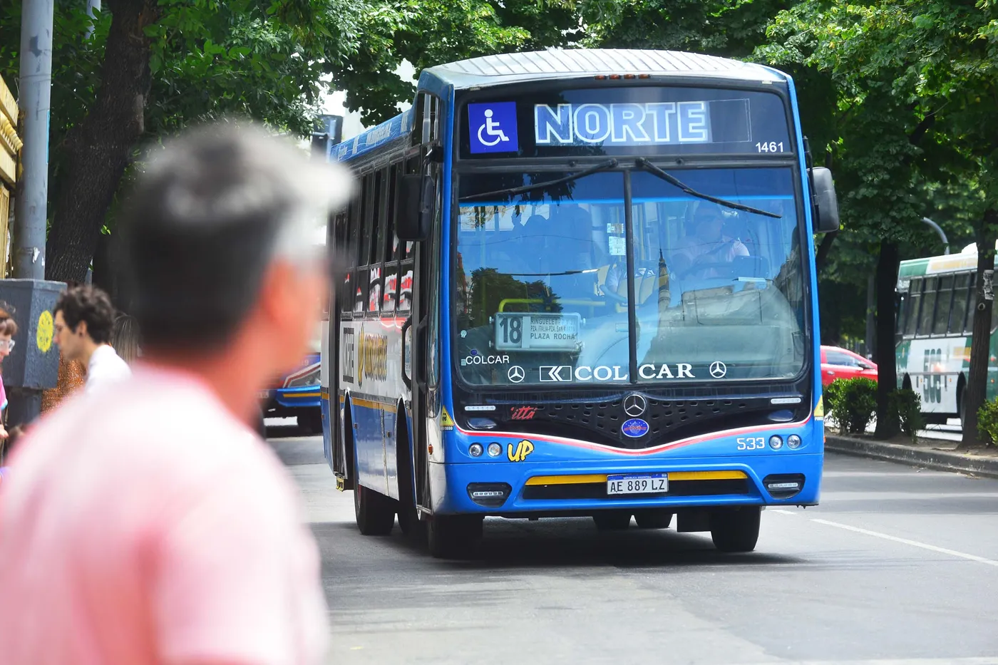 Empresas de micros amenazan con recortar hasta 50% el servicio en el AMBA