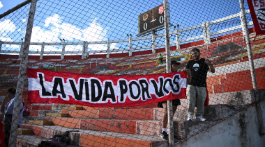 Fueron a ver a Estudiantes a Perú y quedaron varados en Bolivia: piden ayuda para volver