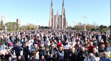 La Plata: más de 400 inscriptos para el casting de pelados en Plaza Moreno
