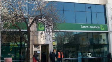 Impulsan una ley para limitar a 30 minutos la espera en bancos y servicios