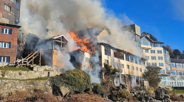 Feroz incendio en el Hotel Huemul de Bariloche: las impactantes imágenes