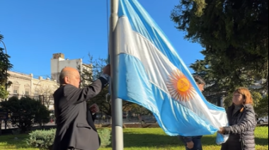La UNLP inició el programa “Alta en el Cielo” por el Día de la Escarapela