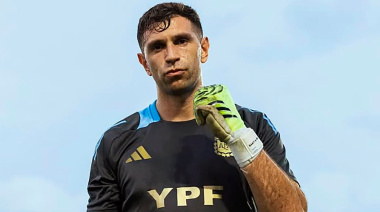 Dibu Martínez se ilusiona con llegar al debut de Argentina en el Mundial pese a su lesión