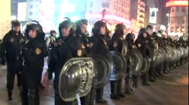 Incidentes en el banderazo por el Indio Solari: corridas y detenidos tras un operativo policial en el Obelisco