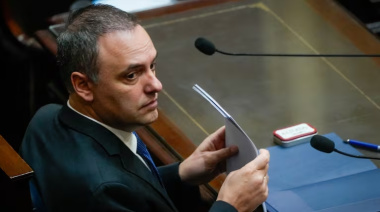 Horas claves: Adorni prepara su salida del Gobierno y lo reemplazaría Santilli