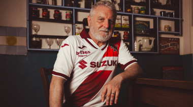 Torino presentó una camiseta inspirada en River Plate para celebrar su "eterna amistad"