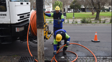 La Plata refuerza la limpieza de desagües por la alerta naranja