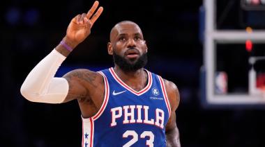 Inesperado: LeBron James jugará en Philadelphia 76ers para buscar su quinto anillo